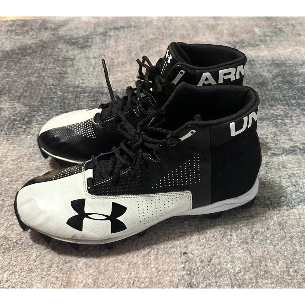 Under Armour Renegade Football Cleats Men's 10.5 Black White 1302817-011 Mid Top